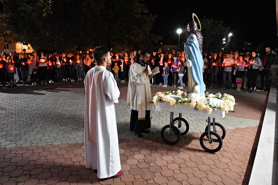 Put ka sreći – Procesija s Gospinim kipom prošla kroz Čitluk