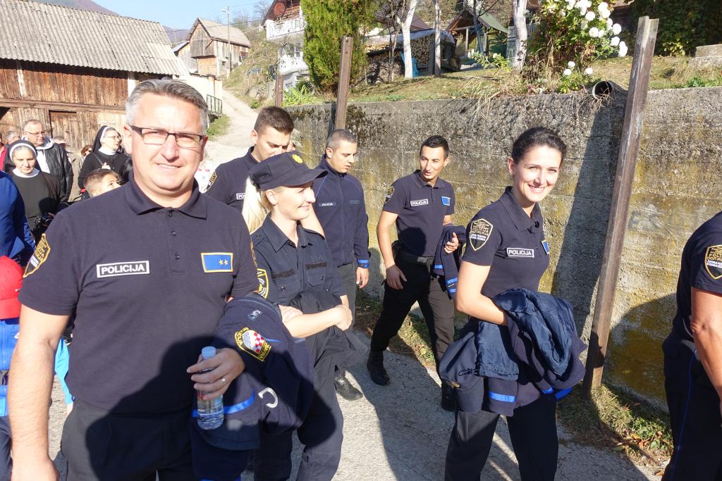 FOTO: Brojni sudionici na Molitvenom danu za Domovinu na Bobovcu