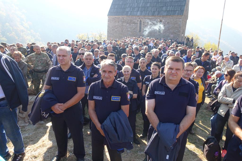 FOTO: Brojni sudionici na Molitvenom danu za Domovinu na Bobovcu