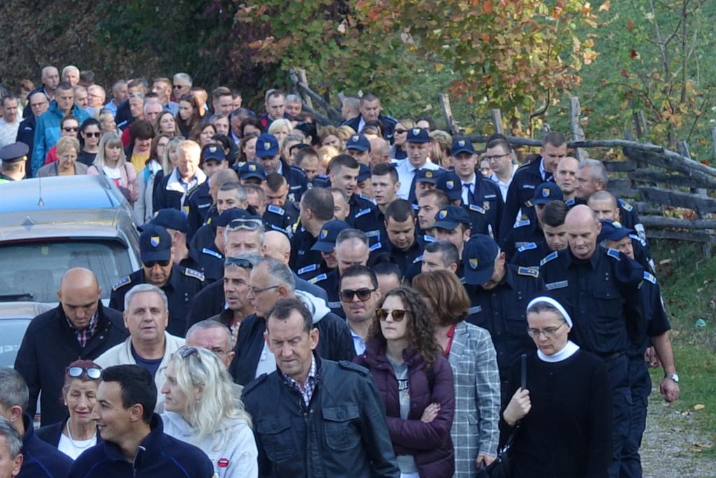 FOTO: Brojni sudionici na Molitvenom danu za Domovinu na Bobovcu