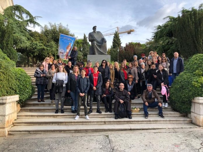 Mještani Donjeg Velikog Ograđenika hodočastili svetom Nikoli Taveliću