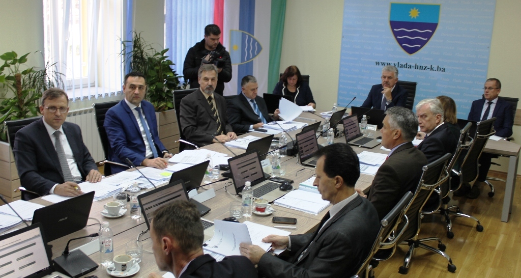 Vlada spremna sagledati mogućnosti za povećanje plaća radnicima u zdravstvu