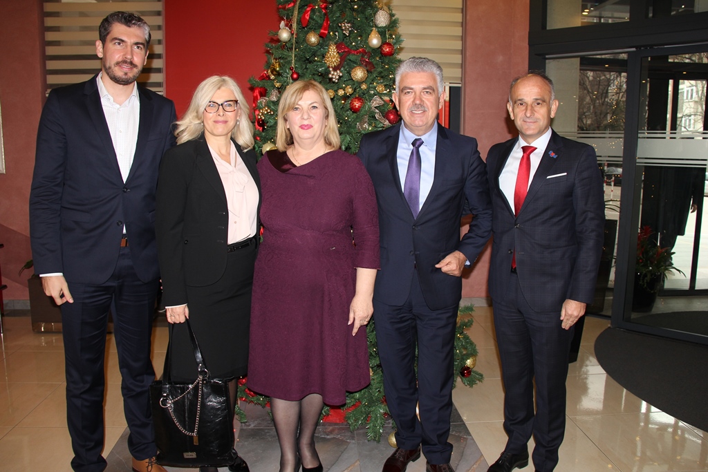 Upriličen Božićno-novogodišnji susret