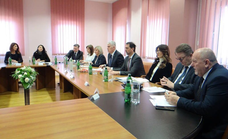 Ministar Grlić-Radman na sastanku s Čovićem i hrvatskim dužnosnicima u Mostaru