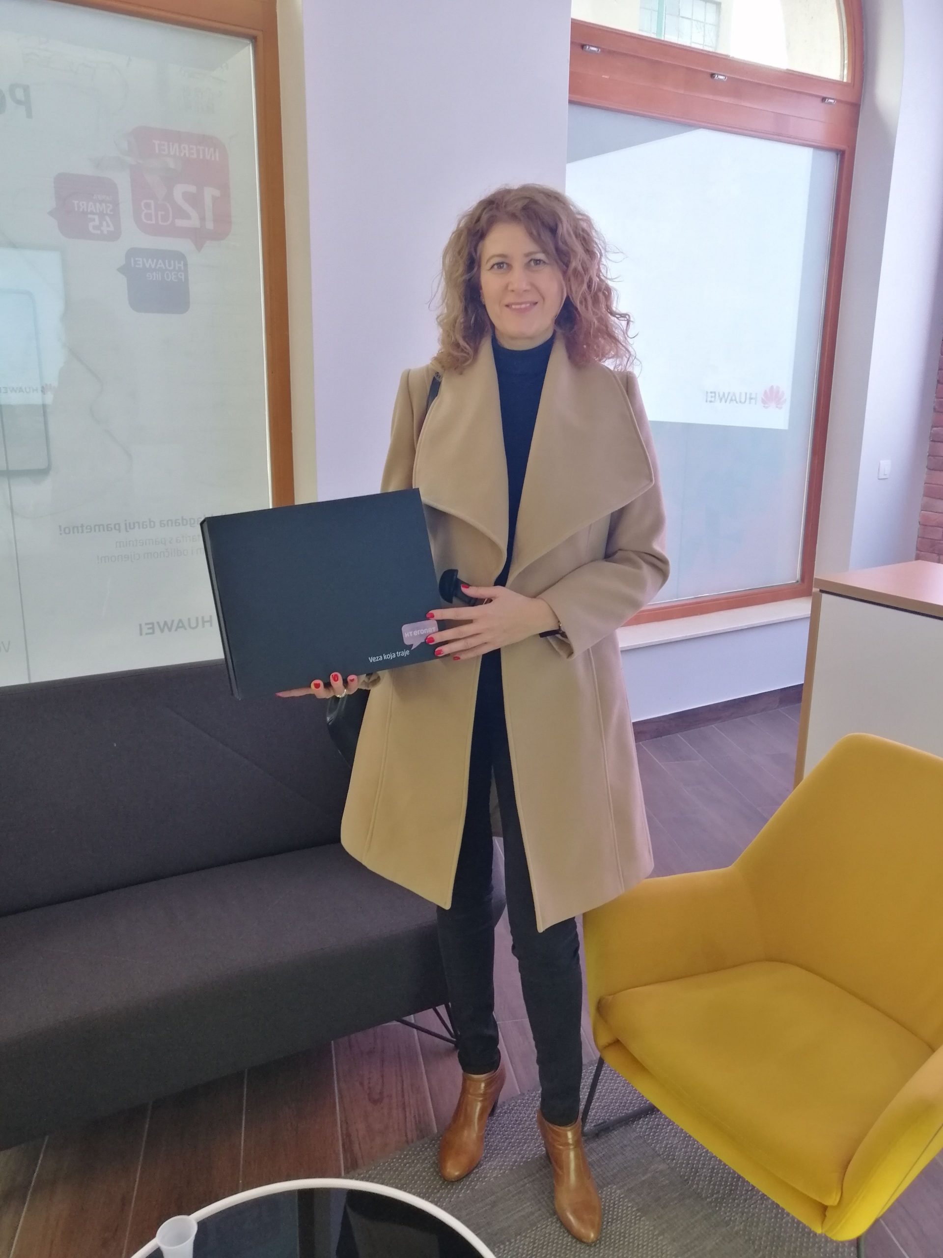 HT ERONET je ovih blagdana, vrijednim poklon paketima, iznenadio svoje dugogodišnje vjerne korisnike