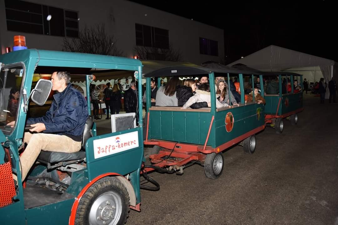 U Čitluku se održava Božićni sajam “Ususret Božiću”