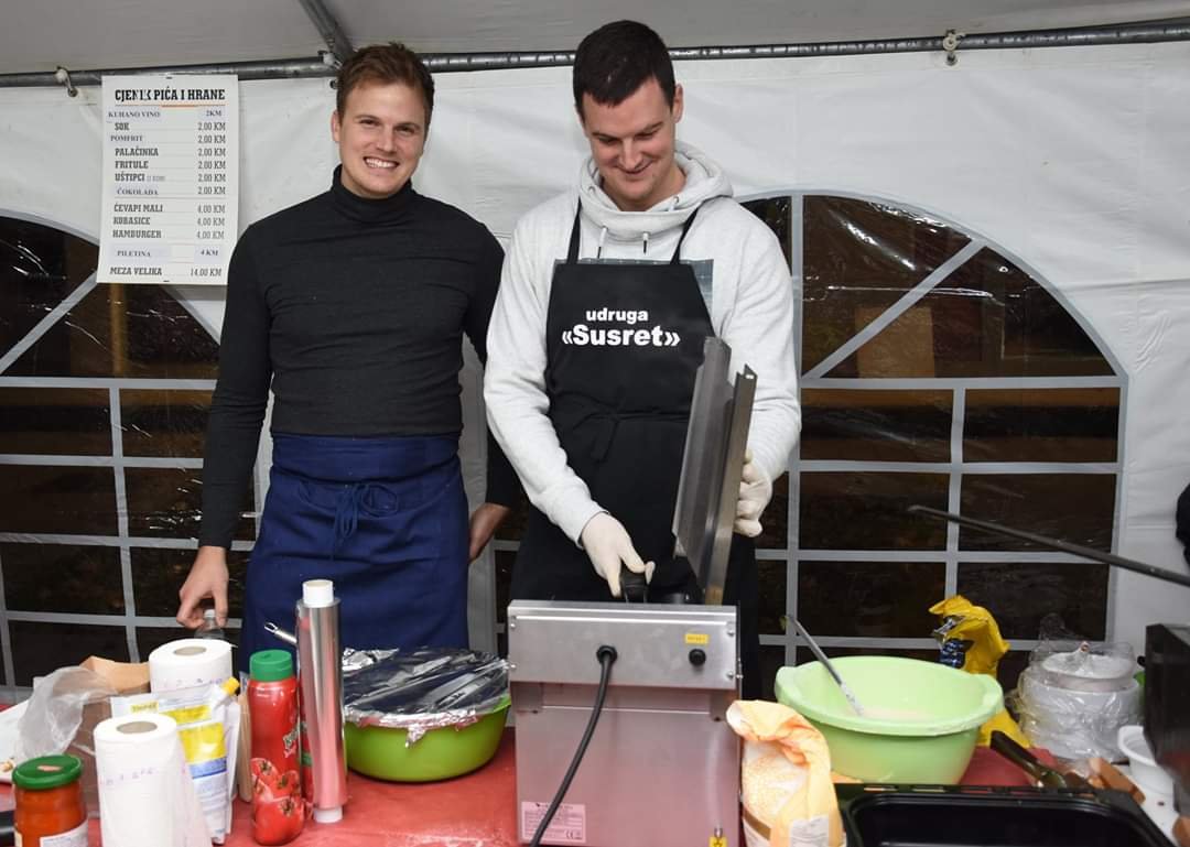 U Čitluku se održava Božićni sajam “Ususret Božiću”