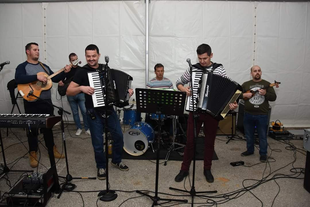 U Čitluku se održava Božićni sajam “Ususret Božiću”