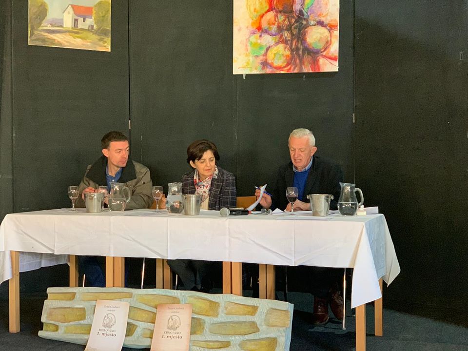 FOTO: Kušanje mladoga vina održano u najstarijem podrumu u BiH