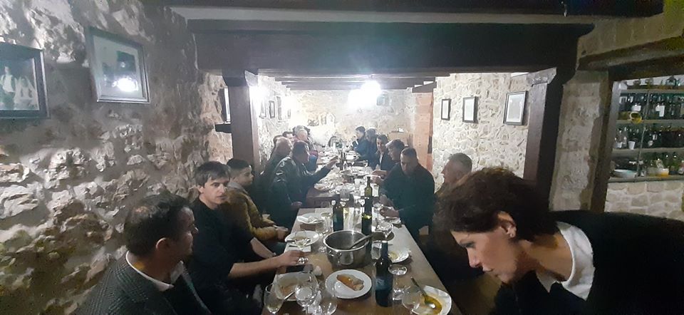 FOTO: Kušanje mladoga vina održano u najstarijem podrumu u BiH