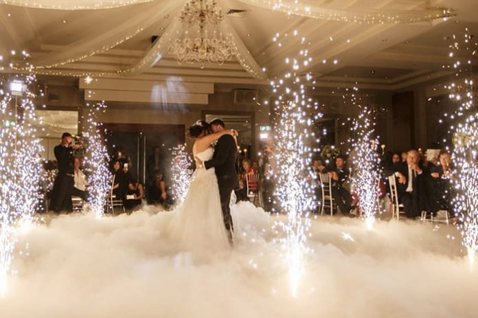 Učinite Vaše vjenčanje bajkovitim uz ples na oblacima, prskalice, balončiće…