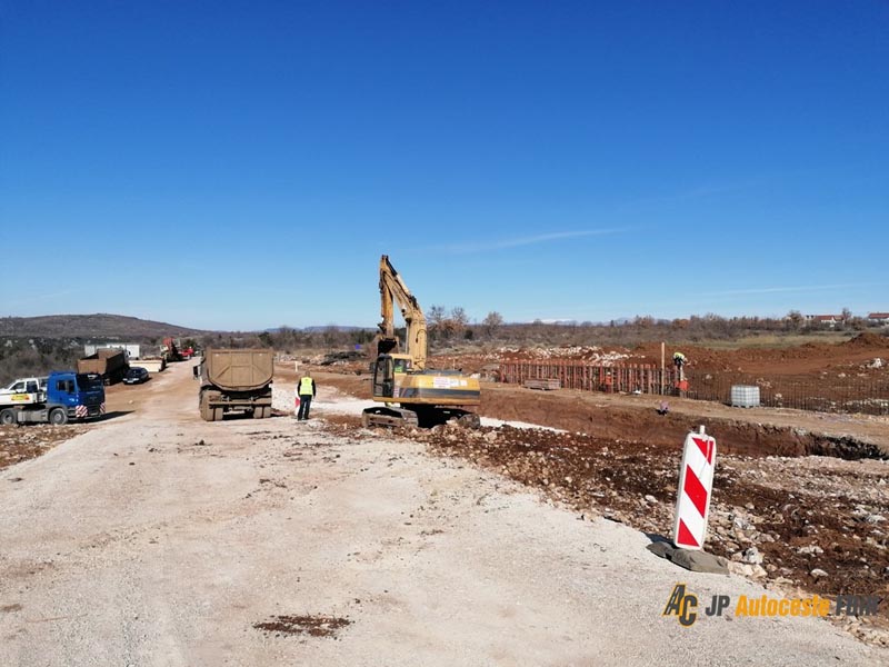 FOTO: Pogledajte kako napreduju radovi na izgradnji autoceste od Zvirovića prema Počitelju