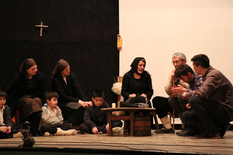 Premijerno izvedena predstava “Dide, pobiše nam fratre”