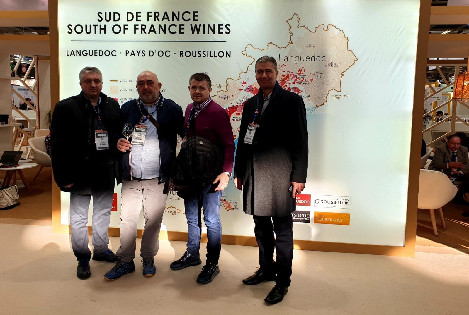 FOTO: Vinari okupljeni oko Blaž Enology na studijskom putovanju u Francuskoj