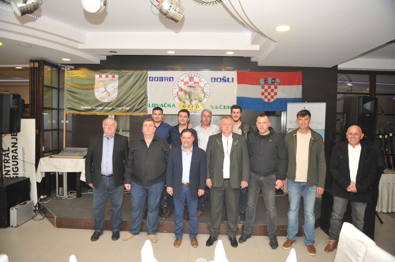 FOTO: Na tradicionalnoj lovačkoj večeri HLU “Orao” okupilo se 450 uzvanika