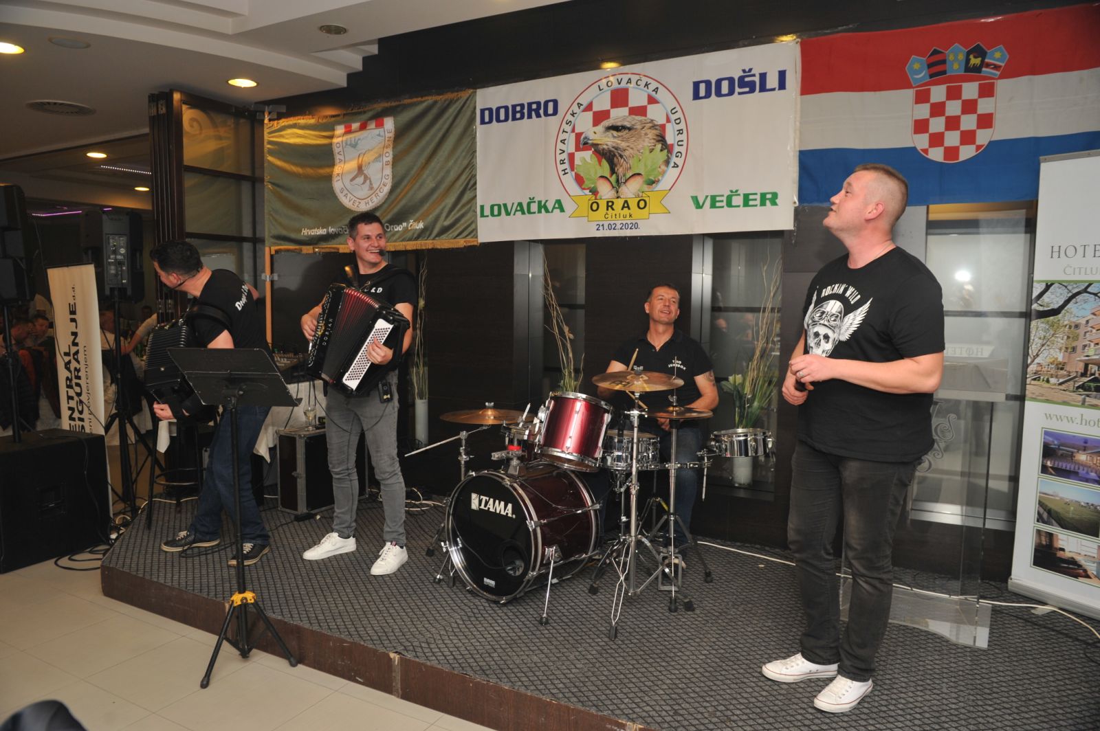 FOTO: Na tradicionalnoj lovačkoj večeri HLU “Orao” okupilo se 450 uzvanika