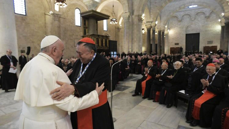 Obraćanje kardinala Puljića papi Franji na kraju susreta biskupa mediteranskih zemalja