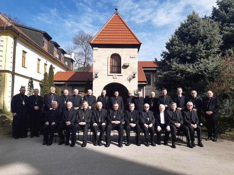 Kardinal Puljić: Većinom bošnjačkih glasova Hrvatima izabran predstavnik u Predsjedništvu