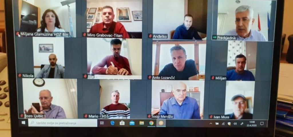 HNS: Ukinuti karantene, ljudi neka izolaciju provode u vlastitim domovima