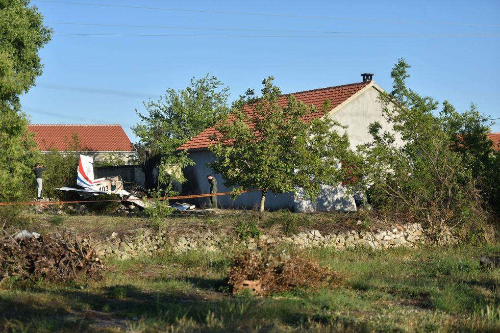 U padu zrakoplova poginula dva pripadnika HRZ-a, ministar Krstičević podnio ostavku