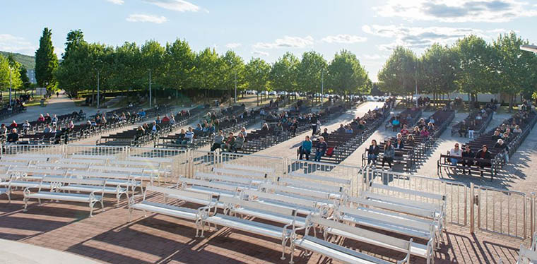 U Međugorju se mise slave s narodom na vanjskom oltaru