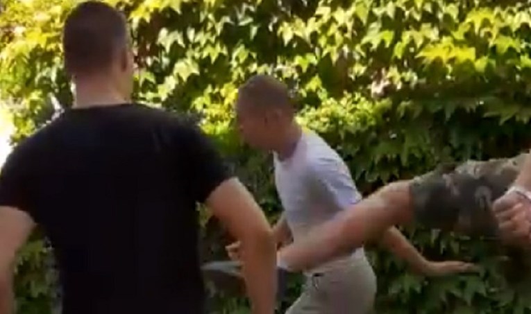 Sve snimili mobitelom: Pretukli mladića i još mu zaprijetili da im donese 2000 kuna