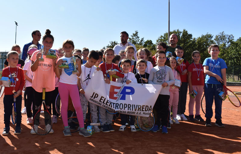 FOTO: Mladi tenisači Međugorja nastupili na turniru u Posušju