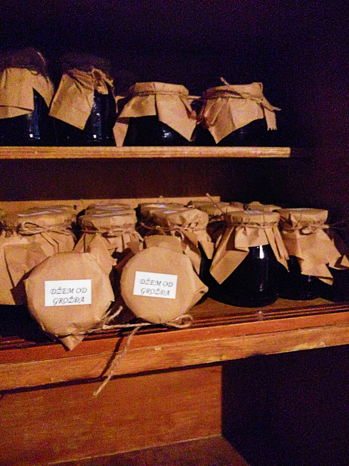 OPG Bašča: Pekmez od grožđa, suhe smokve, ćupter, maslinovo ulje, vino, rakija…