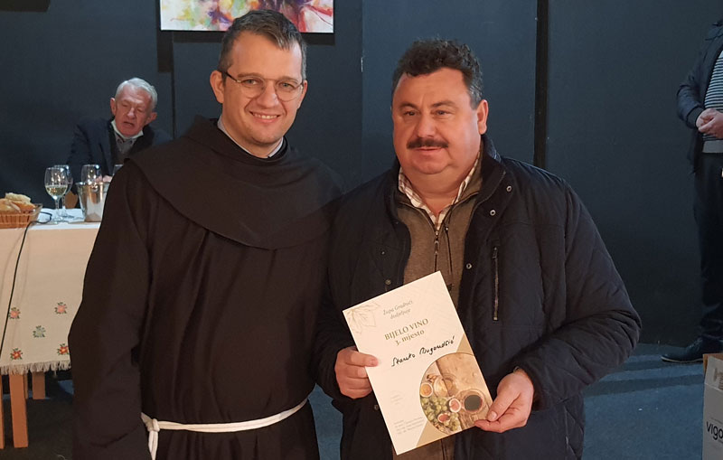 FOTO: U Gradnićima održano drugo po redu kušanje mladog vina