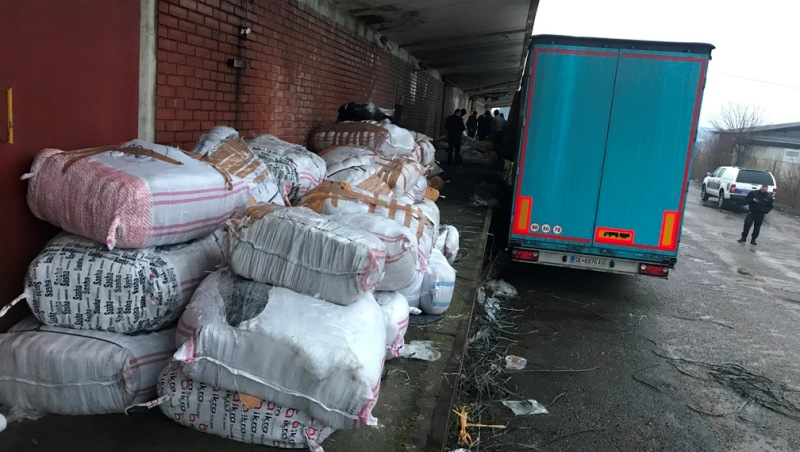 Na granici privremeno oduzeta brendirana odjeća zbog povrede prava intelektualnog vlasništva