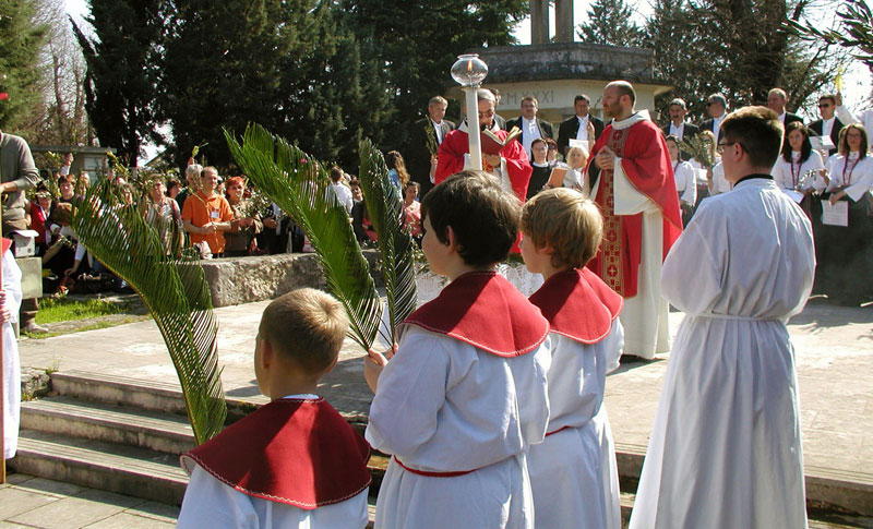 Blagoslov grančica na Cvjetnicu i molitveni program u Međugorju