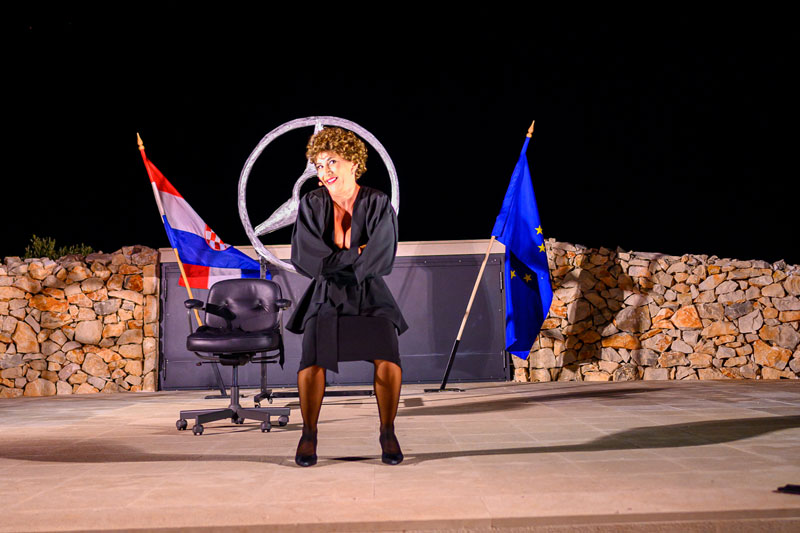 VIDEO Ecija Ojdanić s predstavom ‘Vla-Vla-Vlajland cabaret’ 12. ožujka gostuje u Čitluku