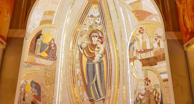 Predivan mozaik krasi crkvu svetih Petra i Pavla u Mostaru