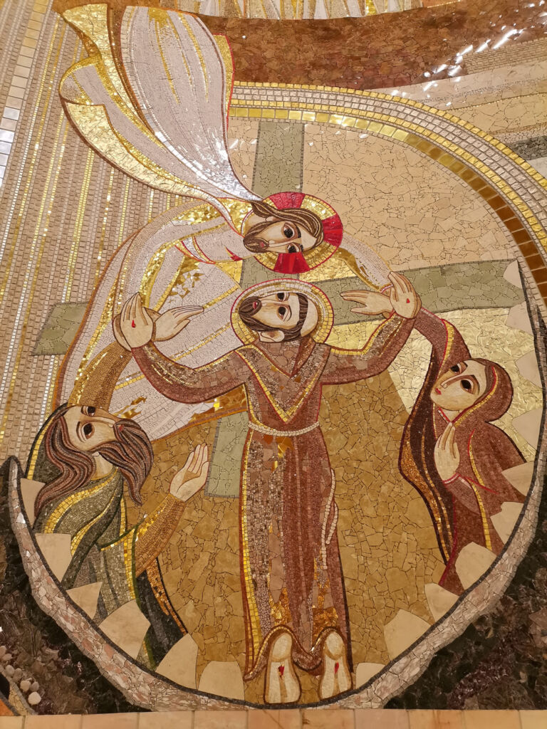 Predivan mozaik krasi crkvu svetih Petra i Pavla u Mostaru