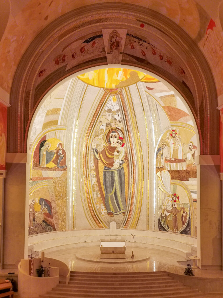 Predivan mozaik krasi crkvu svetih Petra i Pavla u Mostaru