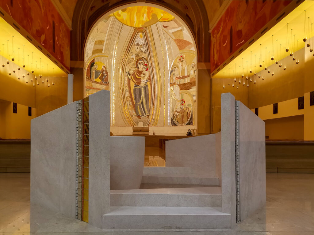 Predivan mozaik krasi crkvu svetih Petra i Pavla u Mostaru