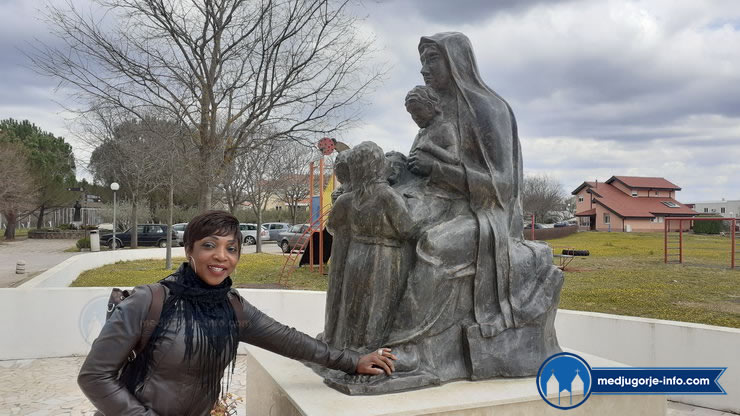 Iako je primila dvije doze cjepiva za ulazak u BiH tražili joj negativan PCR test!