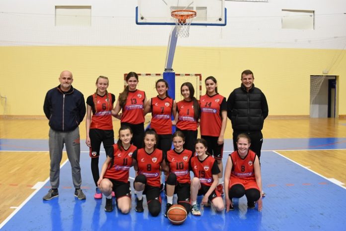 Predkadetkinje ŽHKK Brotnjo ’94 prvakinje Herceg Bosne