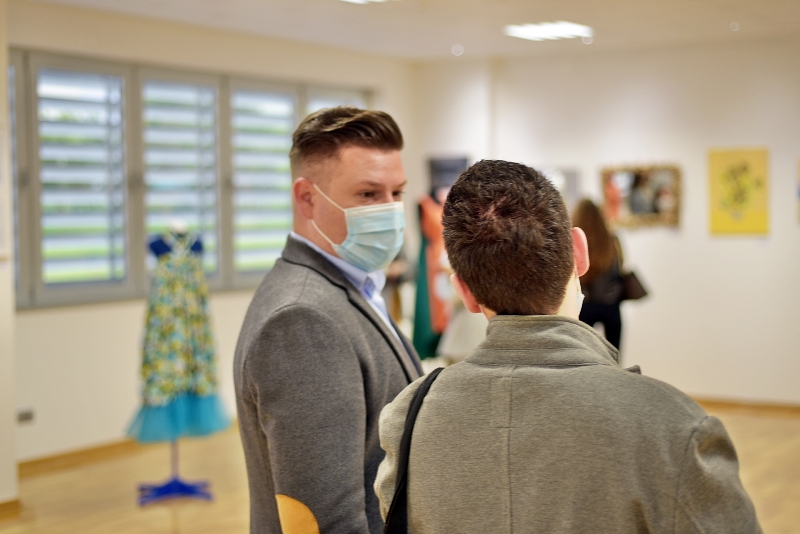 FOTO: Svečano otvorena galerija Visoke škole “Logos centar” u Mostaru