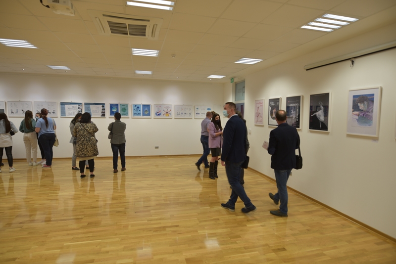 FOTO: Svečano otvorena galerija Visoke škole “Logos centar” u Mostaru