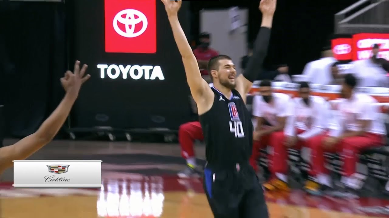 VIDEO Zubac zabio prvu tricu u NBA-u!