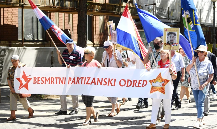Mlađahni 100-godišnjaci u Zagrebu traže vraćanje Titinog trga