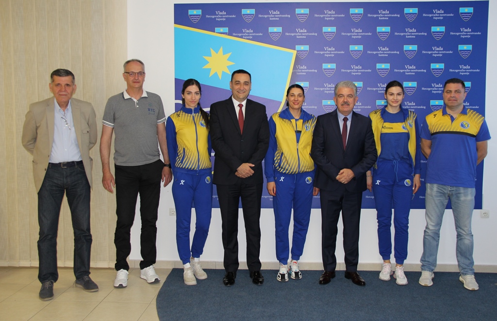 Predstavnici ženske Rukometne reprezentacije na prijemu u Vladi HNŽ
