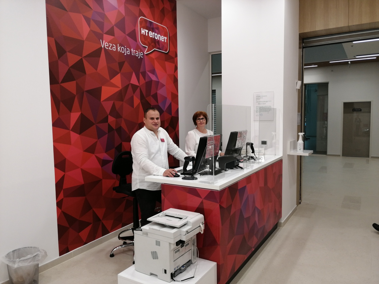 U čitlučkom Gallery Mallu otvoren novouređeni HT Eronet centar