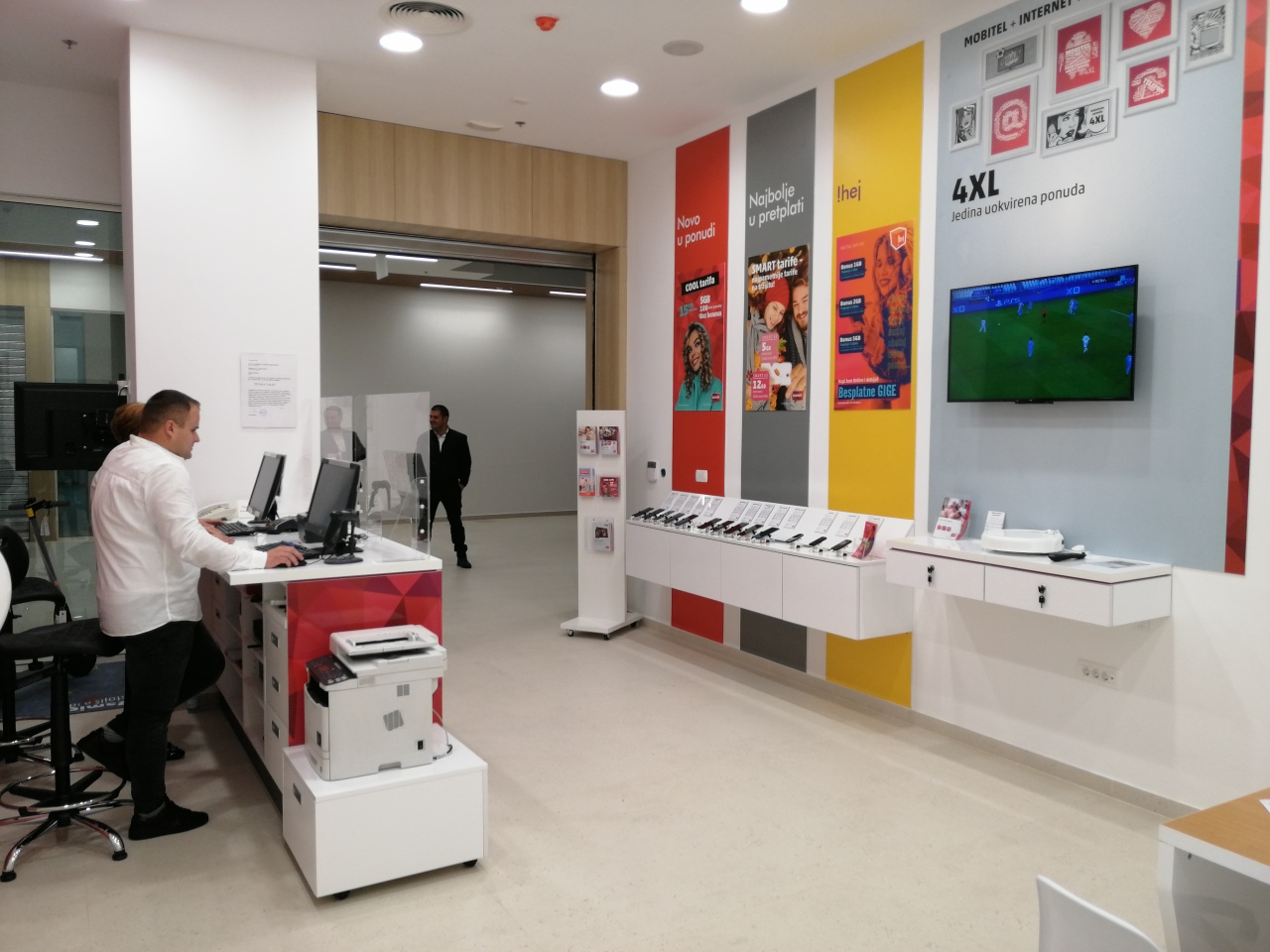 U čitlučkom Gallery Mallu otvoren novouređeni HT Eronet centar