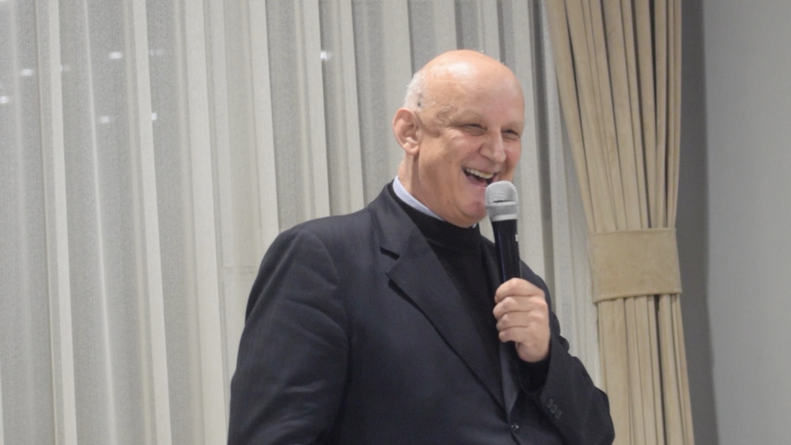 FOTO: U Čitluku predstavljena knjiga “Samo istina” generala Rahima Ademija