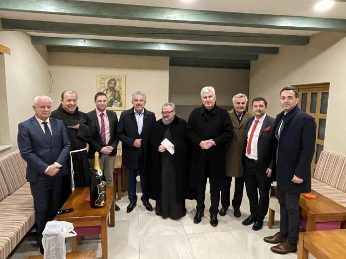 Čestitali Božić: Čović, Herceg, Kordić, Skoko i Babić posjetili Žitomislić