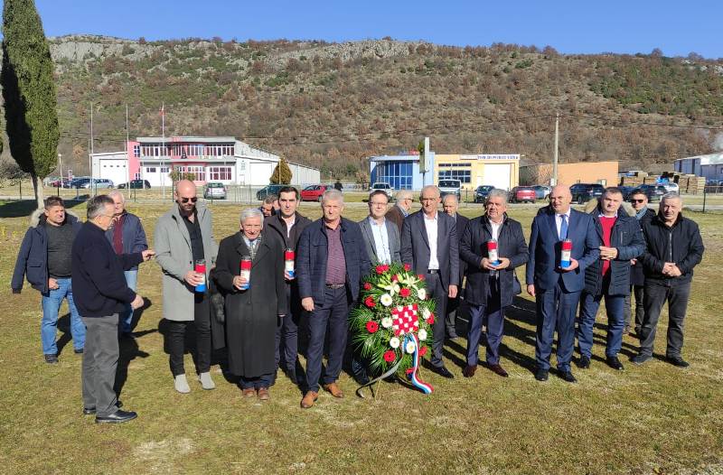 FOTO-VIDEO: Održan okrugli stol „Radimlja – stratište Drugoga svjetskog rata i poraća”