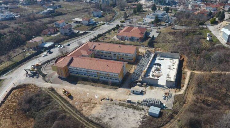 Gradnja srednjoškolske sportske dvorane napreduje u skladu s dogovorenom dinamikom