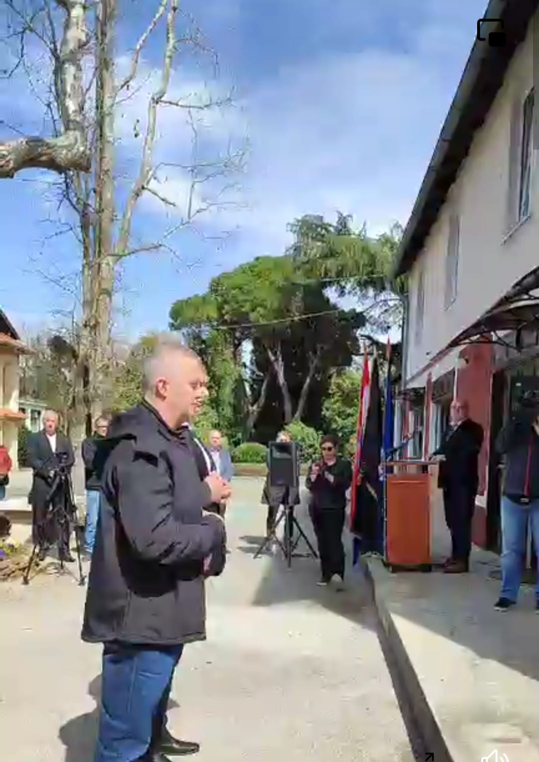 FOTO-VIDEO: Brotnjaci nazočili okrivanju spomen ploče u Valbadonu!